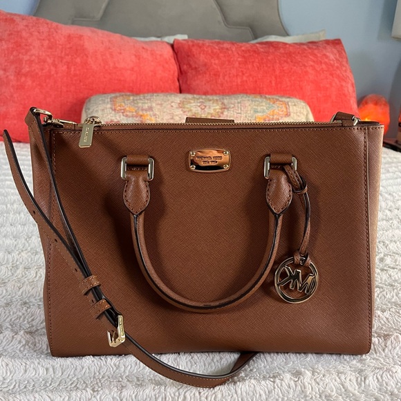 Michael Kors Sutton Satchel Saffiano Leather Brown NWOT - Picture 2 of 15